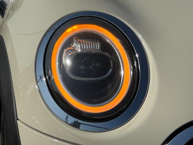 MINI クーパー タッチパネルナビ ドライビングアシスト 15インチアルミ LEDヘッドライト LDEフォグライト コンフォートアクセス アイドリングストップ アンビエントライト 禁煙車(13枚目)