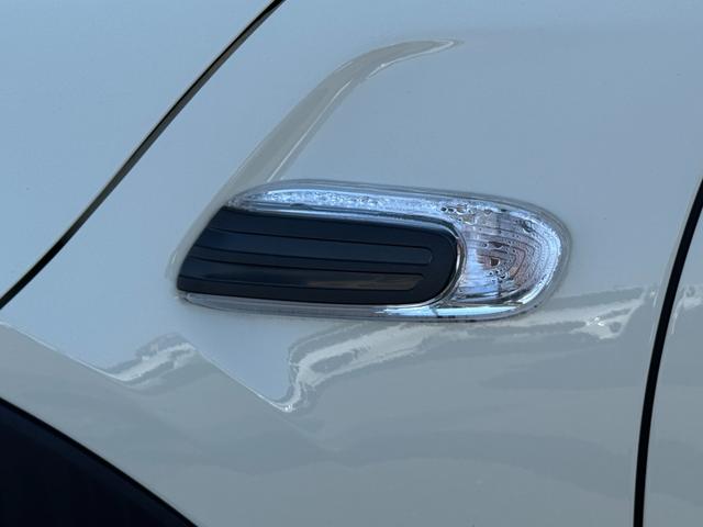 MINI クーパー タッチパネルナビ ドライビングアシスト 15インチアルミ LEDヘッドライト LDEフォグライト コンフォートアクセス アイドリングストップ アンビエントライト 禁煙車(52枚目)