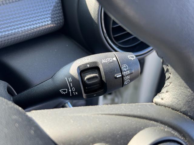 MINI クーパー タッチパネルナビ ドライビングアシスト 15インチアルミ LEDヘッドライト LDEフォグライト コンフォートアクセス アイドリングストップ アンビエントライト 禁煙車(76枚目)