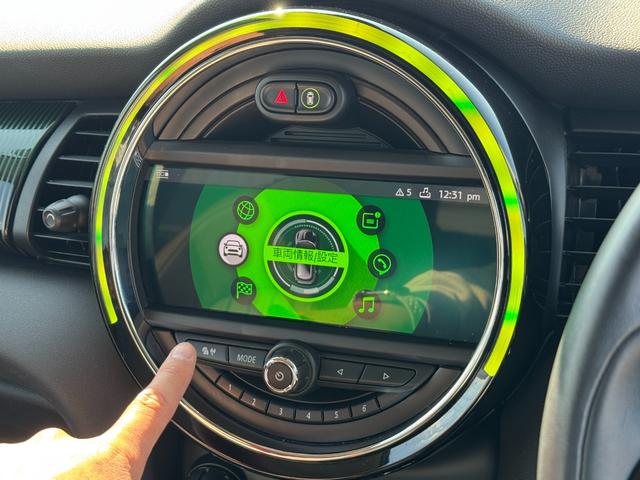 MINI クーパーD 60周年記念車 茶革 シートヒーター タッチパネルナビ 社外フルセグTV リヤカメラ クルーズコントロール ドライビングアシスト 17インチAW LEDヘッドライト Bluetooth 禁煙車(20枚目)