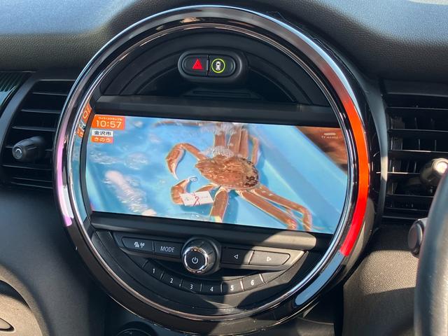 MINI クーパーD 60周年記念車 茶革 シートヒーター タッチパネルナビ 社外フルセグTV リヤカメラ クルーズコントロール ドライビングアシスト 17インチAW LEDヘッドライト Bluetooth 禁煙車(21枚目)