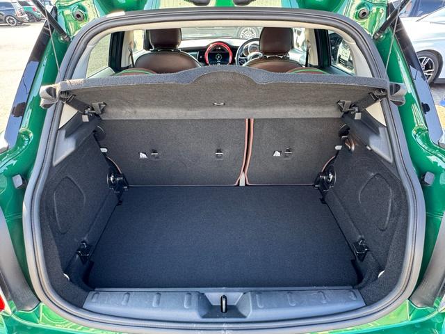 MINI クーパーD 60周年記念車 茶革 シートヒーター タッチパネルナビ 社外フルセグTV リヤカメラ クルーズコントロール ドライビングアシスト 17インチAW LEDヘッドライト Bluetooth 禁煙車(36枚目)