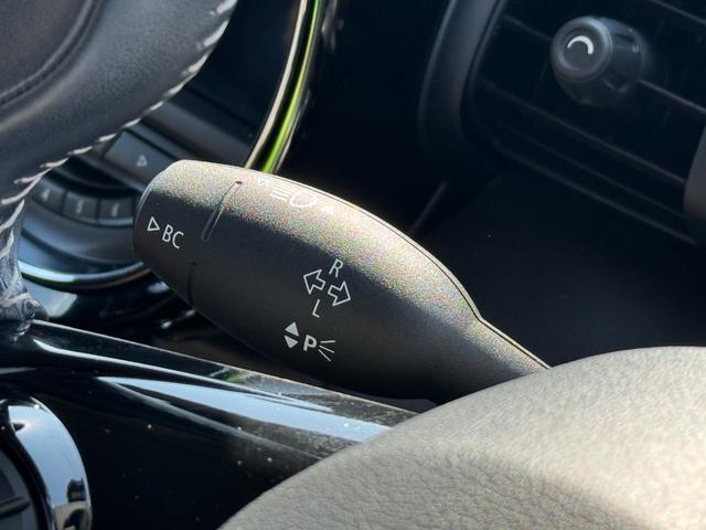 MINI クーパーD 60周年記念車 茶革 シートヒーター タッチパネルナビ 社外フルセグTV リヤカメラ クルーズコントロール ドライビングアシスト 17インチAW LEDヘッドライト Bluetooth 禁煙車(44枚目)