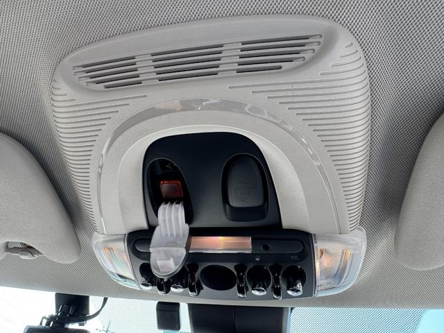 MINI クーパーD 60周年記念車 茶革 シートヒーター タッチパネルナビ 社外フルセグTV リヤカメラ クルーズコントロール ドライビングアシスト 17インチAW LEDヘッドライト Bluetooth 禁煙車(45枚目)