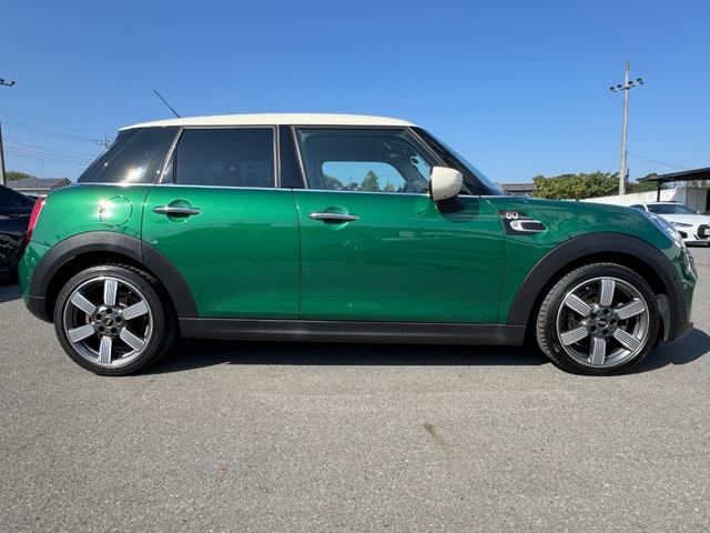 MINI クーパーD 60周年記念車 茶革 シートヒーター タッチパネルナビ 社外フルセグTV リヤカメラ クルーズコントロール ドライビングアシスト 17インチAW LEDヘッドライト Bluetooth 禁煙車(51枚目)