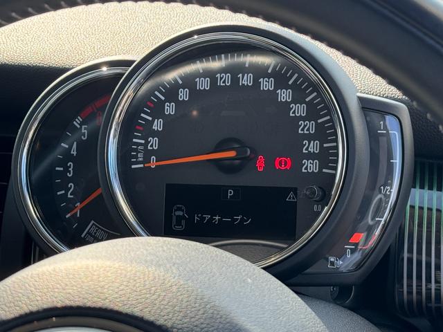 MINI クーパーD 60周年記念車 茶革 シートヒーター タッチパネルナビ 社外フルセグTV リヤカメラ クルーズコントロール ドライビングアシスト 17インチAW LEDヘッドライト Bluetooth 禁煙車(60枚目)