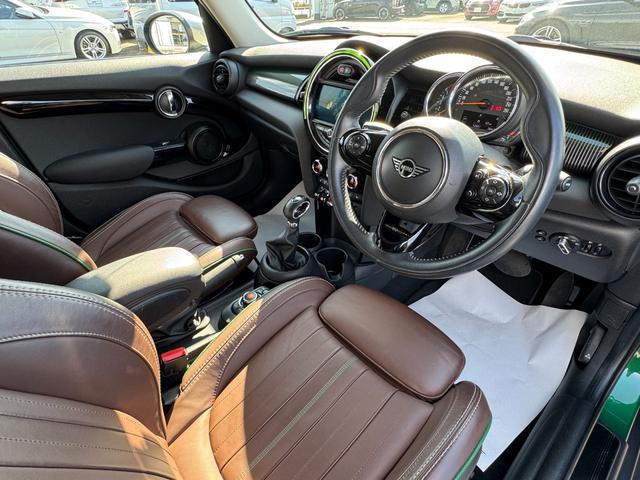 MINI クーパーD 60周年記念車 茶革 シートヒーター タッチパネルナビ 社外フルセグTV リヤカメラ クルーズコントロール ドライビングアシスト 17インチAW LEDヘッドライト Bluetooth 禁煙車(68枚目)