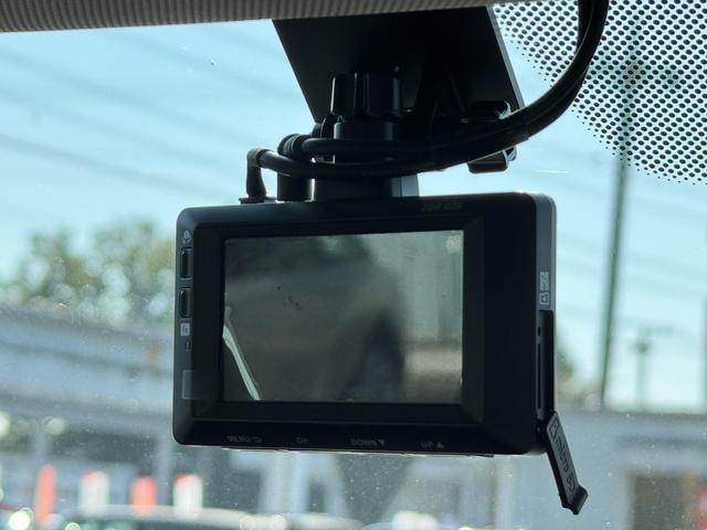 MINI クーパーD 60周年記念車 茶革 シートヒーター タッチパネルナビ 社外フルセグTV リヤカメラ クルーズコントロール ドライビングアシスト 17インチAW LEDヘッドライト Bluetooth 禁煙車(77枚目)