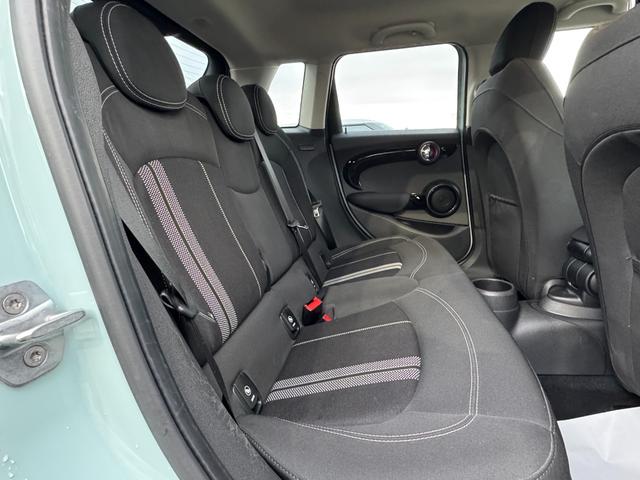 ＭＩＮＩ アイスブルーブラックエディション　３８０台限定車　６速ＭＴ　ペッパーＰＫＧ　１７インチＡＷ　ＡＣＣ　Ｄアシスト　タッチパネルナビ　リヤカメラ　Ｂｌｕｅｔｏｏｔｈ　ＥＴＣ２．０　コンフォートアクセス　１オーナー車　禁煙車（35枚目）