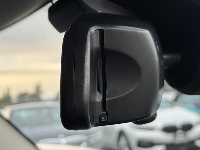 ＭＩＮＩ アイスブルーブラックエディション　３８０台限定車　６速ＭＴ　ペッパーＰＫＧ　１７インチＡＷ　ＡＣＣ　Ｄアシスト　タッチパネルナビ　リヤカメラ　Ｂｌｕｅｔｏｏｔｈ　ＥＴＣ２．０　コンフォートアクセス　１オーナー車　禁煙車（45枚目）