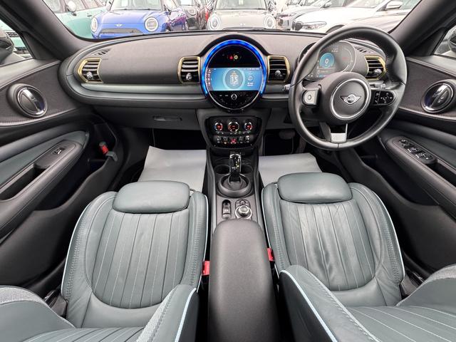 ＭＩＮＩ クーパーＳ　クラブマン　アントールド・エディション　ユアーズレザーセージグリーン　シートヒーター　タッチパネルモニター　アップルカープレイ　リヤカメラ　ワイヤレスチャージ　Ｂｌｕｅｔｏｏｔｈ　クルコン　Ｄアシスト　１８ＡＷ　当社下取車　１オーナ　禁煙車（16枚目）