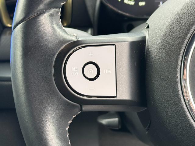 ＭＩＮＩ クーパーＳ　クラブマン　アントールド・エディション　ユアーズレザーセージグリーン　シートヒーター　タッチパネルモニター　アップルカープレイ　リヤカメラ　ワイヤレスチャージ　Ｂｌｕｅｔｏｏｔｈ　クルコン　Ｄアシスト　１８ＡＷ　当社下取車　１オーナ　禁煙車（18枚目）