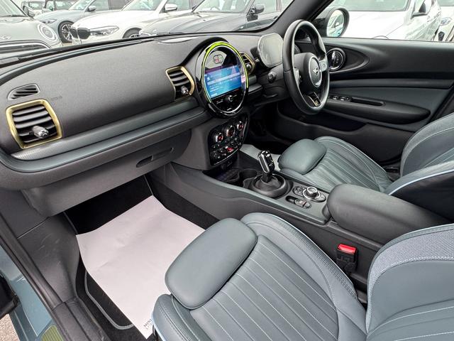 ＭＩＮＩ クーパーＳ　クラブマン　アントールド・エディション　ユアーズレザーセージグリーン　シートヒーター　タッチパネルモニター　アップルカープレイ　リヤカメラ　ワイヤレスチャージ　Ｂｌｕｅｔｏｏｔｈ　クルコン　Ｄアシスト　１８ＡＷ　当社下取車　１オーナ　禁煙車（36枚目）