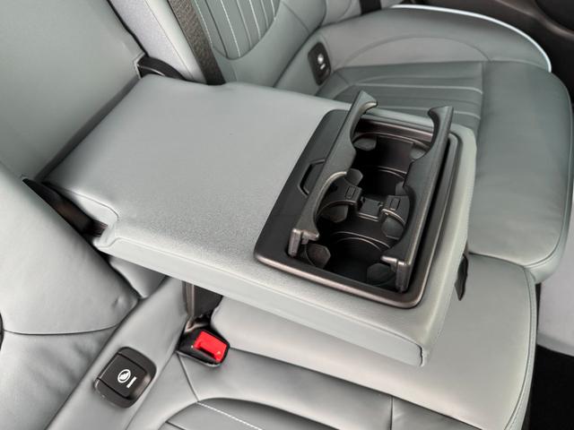 ＭＩＮＩ クーパーＳ　クラブマン　アントールド・エディション　ユアーズレザーセージグリーン　シートヒーター　タッチパネルモニター　アップルカープレイ　リヤカメラ　ワイヤレスチャージ　Ｂｌｕｅｔｏｏｔｈ　クルコン　Ｄアシスト　１８ＡＷ　当社下取車　１オーナ　禁煙車（38枚目）