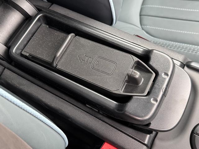 ＭＩＮＩ クーパーＳ　クラブマン　アントールド・エディション　ユアーズレザーセージグリーン　シートヒーター　タッチパネルモニター　アップルカープレイ　リヤカメラ　ワイヤレスチャージ　Ｂｌｕｅｔｏｏｔｈ　クルコン　Ｄアシスト　１８ＡＷ　当社下取車　１オーナ　禁煙車（75枚目）