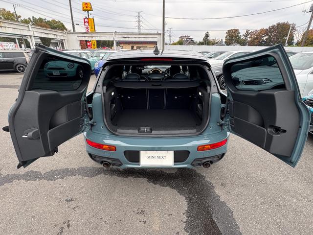 ＭＩＮＩ クーパーＳ　クラブマン　アントールド・エディション　ユアーズレザーセージグリーン　シートヒーター　タッチパネルモニター　アップルカープレイ　リヤカメラ　ワイヤレスチャージ　Ｂｌｕｅｔｏｏｔｈ　クルコン　Ｄアシスト　１８ＡＷ　当社下取車　１オーナ　禁煙車（76枚目）