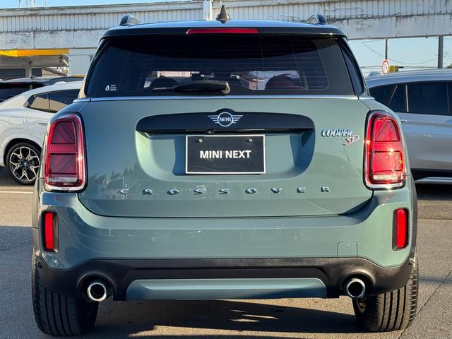 ＭＩＮＩ クパＳＤクロスオバオル４プレミアム＋Ｐクラシクトリム　茶革　シートヒーター　ＡＣＣ　Ｄアシスト　タッチパネルナビ　リヤカメラ　アップルカープレイ　ワイヤレスチャージ　Ｂｌｕｅｔｏｏｔｈ　ピクニックベンチ　電動リヤゲート　１８ＡＷ　１オーナ　禁煙車（11枚目）