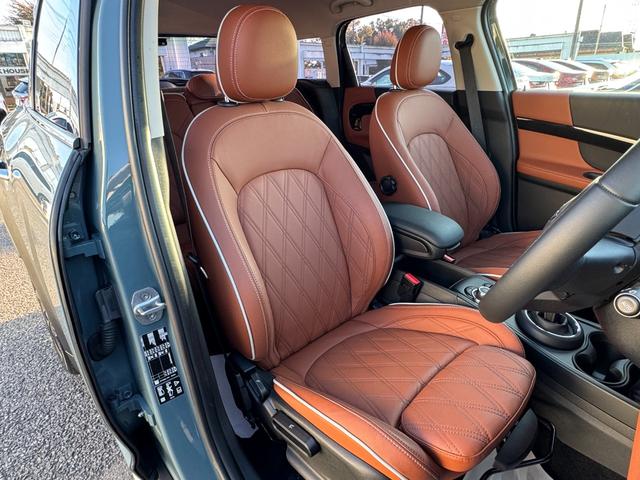 ＭＩＮＩ クパＳＤクロスオバオル４プレミアム＋Ｐクラシクトリム　茶革　シートヒーター　ＡＣＣ　Ｄアシスト　タッチパネルナビ　リヤカメラ　アップルカープレイ　ワイヤレスチャージ　Ｂｌｕｅｔｏｏｔｈ　ピクニックベンチ　電動リヤゲート　１８ＡＷ　１オーナ　禁煙車（19枚目）