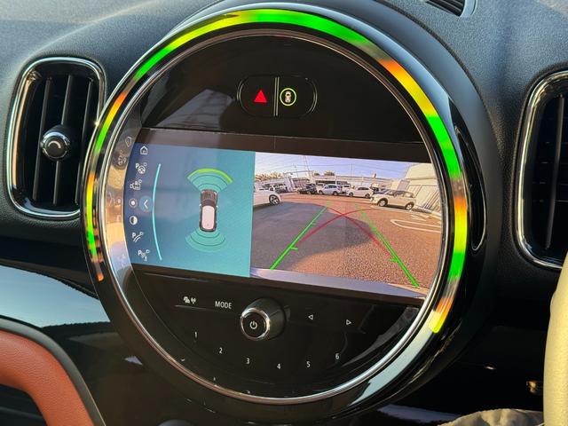 ＭＩＮＩ クパＳＤクロスオバオル４プレミアム＋Ｐクラシクトリム　茶革　シートヒーター　ＡＣＣ　Ｄアシスト　タッチパネルナビ　リヤカメラ　アップルカープレイ　ワイヤレスチャージ　Ｂｌｕｅｔｏｏｔｈ　ピクニックベンチ　電動リヤゲート　１８ＡＷ　１オーナ　禁煙車（22枚目）