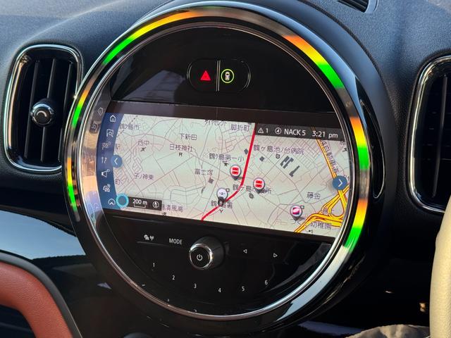 ＭＩＮＩ クパＳＤクロスオバオル４プレミアム＋Ｐクラシクトリム　茶革　シートヒーター　ＡＣＣ　Ｄアシスト　タッチパネルナビ　リヤカメラ　アップルカープレイ　ワイヤレスチャージ　Ｂｌｕｅｔｏｏｔｈ　ピクニックベンチ　電動リヤゲート　１８ＡＷ　１オーナ　禁煙車（23枚目）