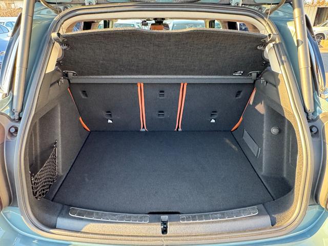 ＭＩＮＩ クパＳＤクロスオバオル４プレミアム＋Ｐクラシクトリム　茶革　シートヒーター　ＡＣＣ　Ｄアシスト　タッチパネルナビ　リヤカメラ　アップルカープレイ　ワイヤレスチャージ　Ｂｌｕｅｔｏｏｔｈ　ピクニックベンチ　電動リヤゲート　１８ＡＷ　１オーナ　禁煙車（38枚目）