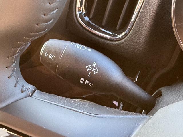 ＭＩＮＩ クパＳＤクロスオバオル４プレミアム＋Ｐクラシクトリム　茶革　シートヒーター　ＡＣＣ　Ｄアシスト　タッチパネルナビ　リヤカメラ　アップルカープレイ　ワイヤレスチャージ　Ｂｌｕｅｔｏｏｔｈ　ピクニックベンチ　電動リヤゲート　１８ＡＷ　１オーナ　禁煙車（50枚目）