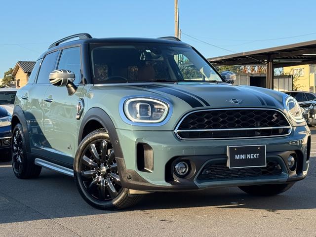 ＭＩＮＩ クパＳＤクロスオバオル４プレミアム＋Ｐクラシクトリム　茶革　シートヒーター　ＡＣＣ　Ｄアシスト　タッチパネルナビ　リヤカメラ　アップルカープレイ　ワイヤレスチャージ　Ｂｌｕｅｔｏｏｔｈ　ピクニックベンチ　電動リヤゲート　１８ＡＷ　１オーナ　禁煙車（60枚目）