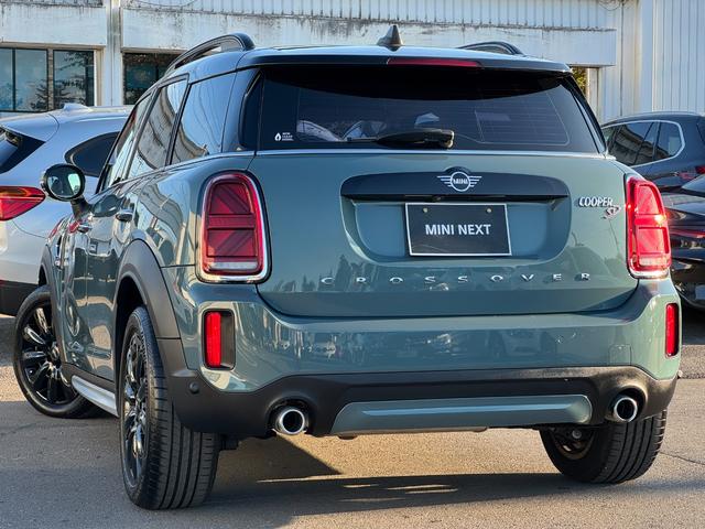 ＭＩＮＩ クパＳＤクロスオバオル４プレミアム＋Ｐクラシクトリム　茶革　シートヒーター　ＡＣＣ　Ｄアシスト　タッチパネルナビ　リヤカメラ　アップルカープレイ　ワイヤレスチャージ　Ｂｌｕｅｔｏｏｔｈ　ピクニックベンチ　電動リヤゲート　１８ＡＷ　１オーナ　禁煙車（62枚目）