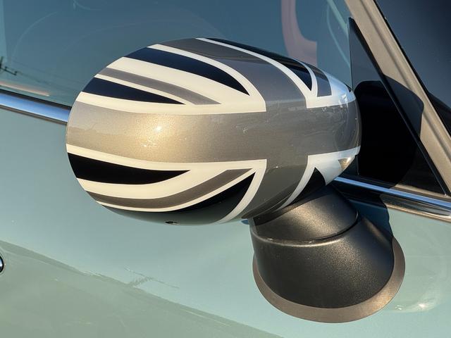 ＭＩＮＩ クパＳＤクロスオバオル４プレミアム＋Ｐクラシクトリム　茶革　シートヒーター　ＡＣＣ　Ｄアシスト　タッチパネルナビ　リヤカメラ　アップルカープレイ　ワイヤレスチャージ　Ｂｌｕｅｔｏｏｔｈ　ピクニックベンチ　電動リヤゲート　１８ＡＷ　１オーナ　禁煙車（66枚目）