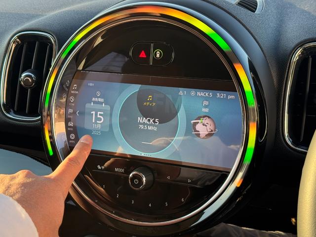 ＭＩＮＩ クパＳＤクロスオバオル４プレミアム＋Ｐクラシクトリム　茶革　シートヒーター　ＡＣＣ　Ｄアシスト　タッチパネルナビ　リヤカメラ　アップルカープレイ　ワイヤレスチャージ　Ｂｌｕｅｔｏｏｔｈ　ピクニックベンチ　電動リヤゲート　１８ＡＷ　１オーナ　禁煙車（70枚目）