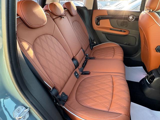 ＭＩＮＩ クパＳＤクロスオバオル４プレミアム＋Ｐクラシクトリム　茶革　シートヒーター　ＡＣＣ　Ｄアシスト　タッチパネルナビ　リヤカメラ　アップルカープレイ　ワイヤレスチャージ　Ｂｌｕｅｔｏｏｔｈ　ピクニックベンチ　電動リヤゲート　１８ＡＷ　１オーナ　禁煙車（76枚目）