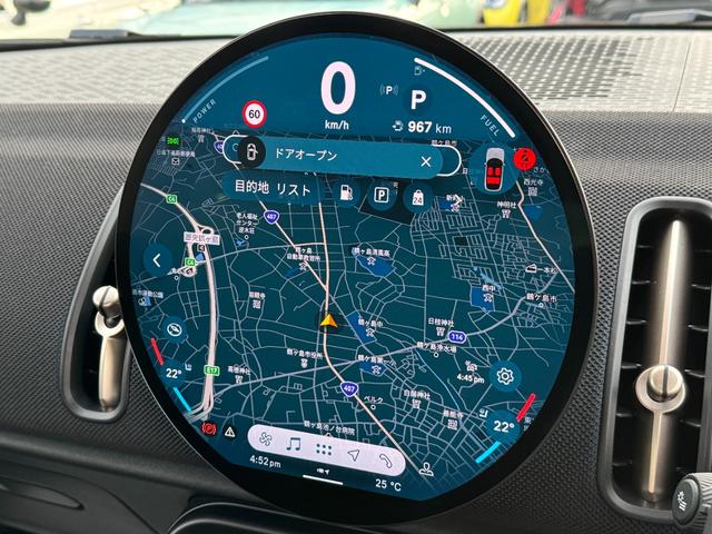 ＭＩＮＩ カントリーマンＣ　クラシック・トリム　Ｍパッケージ　ハーマンカードン　ヘッドアップＤ　ＡＣＣ　Ｄアシスト　タッチパネルナビ　全周囲カメラ　アップルカープレイ　１８ＡＷ　電動リヤゲート　電動シート　シートヒーター　ステアリングヒーター　禁煙（25枚目）