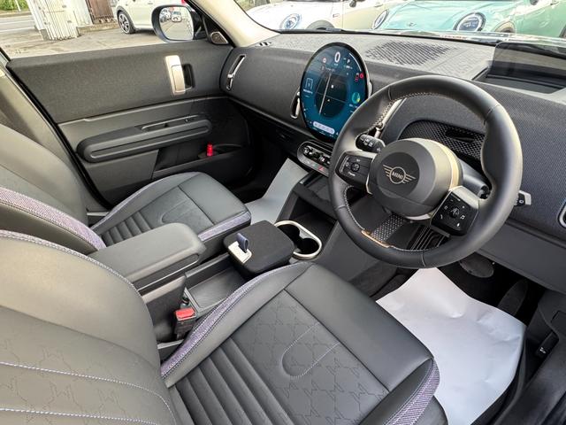 ＭＩＮＩ カントリーマンＣ　クラシック・トリム　Ｍパッケージ　ハーマンカードン　ヘッドアップＤ　ＡＣＣ　Ｄアシスト　タッチパネルナビ　全周囲カメラ　アップルカープレイ　１８ＡＷ　電動リヤゲート　電動シート　シートヒーター　ステアリングヒーター　禁煙（36枚目）