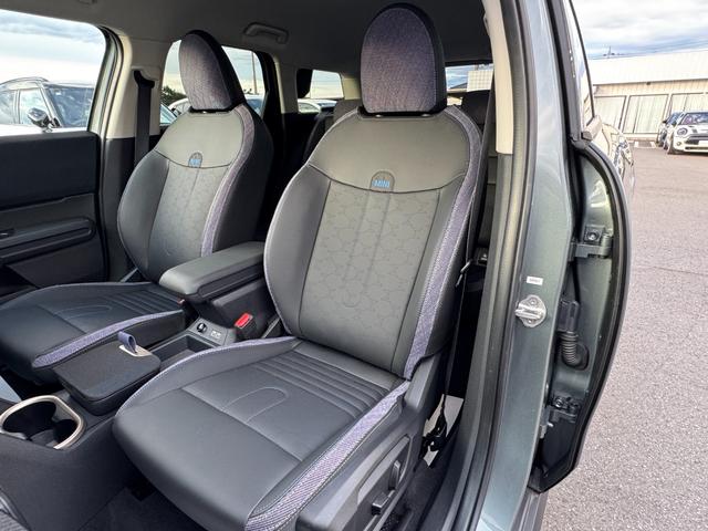 ＭＩＮＩ カントリーマンＣ　クラシック・トリム　Ｍパッケージ　ハーマンカードン　ヘッドアップＤ　ＡＣＣ　Ｄアシスト　タッチパネルナビ　全周囲カメラ　アップルカープレイ　１８ＡＷ　電動リヤゲート　電動シート　シートヒーター　ステアリングヒーター　禁煙（37枚目）