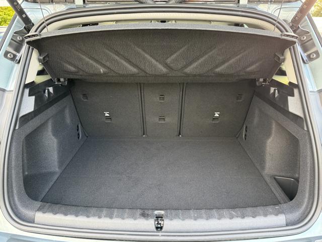 ＭＩＮＩ カントリーマンＣ　クラシック・トリム　Ｍパッケージ　ハーマンカードン　ヘッドアップＤ　ＡＣＣ　Ｄアシスト　タッチパネルナビ　全周囲カメラ　アップルカープレイ　１８ＡＷ　電動リヤゲート　電動シート　シートヒーター　ステアリングヒーター　禁煙（42枚目）