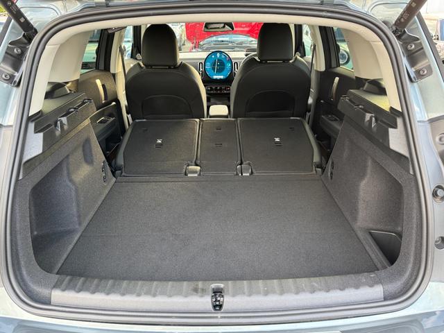 ＭＩＮＩ カントリーマンＣ　クラシック・トリム　Ｍパッケージ　ハーマンカードン　ヘッドアップＤ　ＡＣＣ　Ｄアシスト　タッチパネルナビ　全周囲カメラ　アップルカープレイ　１８ＡＷ　電動リヤゲート　電動シート　シートヒーター　ステアリングヒーター　禁煙（43枚目）