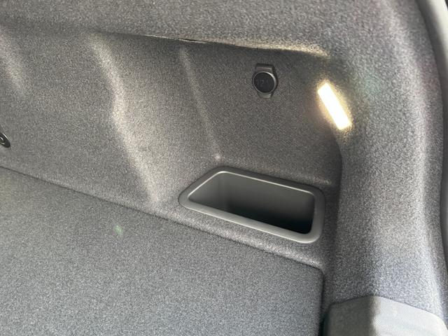 ＭＩＮＩ カントリーマンＣ　クラシック・トリム　Ｍパッケージ　ハーマンカードン　ヘッドアップＤ　ＡＣＣ　Ｄアシスト　タッチパネルナビ　全周囲カメラ　アップルカープレイ　１８ＡＷ　電動リヤゲート　電動シート　シートヒーター　ステアリングヒーター　禁煙（44枚目）