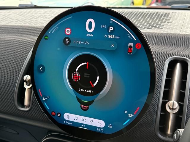 ＭＩＮＩ カントリーマンＣ　クラシック・トリム　Ｍパッケージ　ハーマンカードン　ヘッドアップＤ　ＡＣＣ　Ｄアシスト　タッチパネルナビ　全周囲カメラ　アップルカープレイ　１８ＡＷ　電動リヤゲート　電動シート　シートヒーター　ステアリングヒーター　禁煙（54枚目）