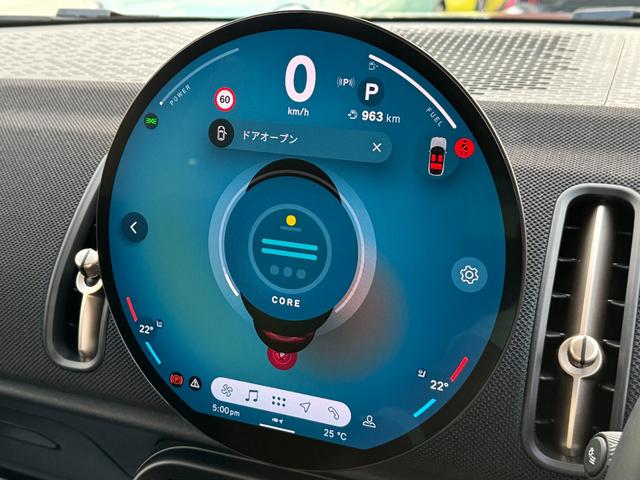ＭＩＮＩ カントリーマンＣ　クラシック・トリム　Ｍパッケージ　ハーマンカードン　ヘッドアップＤ　ＡＣＣ　Ｄアシスト　タッチパネルナビ　全周囲カメラ　アップルカープレイ　１８ＡＷ　電動リヤゲート　電動シート　シートヒーター　ステアリングヒーター　禁煙（55枚目）
