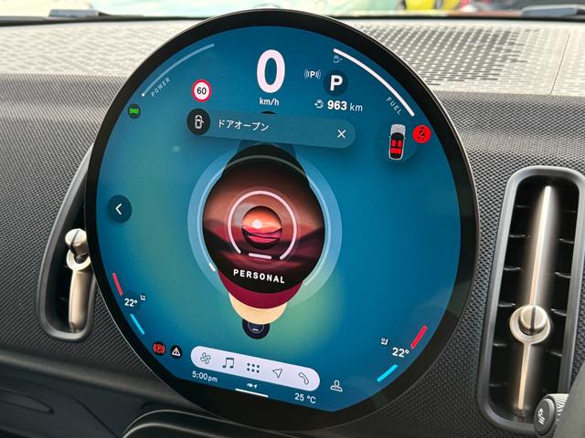 ＭＩＮＩ カントリーマンＣ　クラシック・トリム　Ｍパッケージ　ハーマンカードン　ヘッドアップＤ　ＡＣＣ　Ｄアシスト　タッチパネルナビ　全周囲カメラ　アップルカープレイ　１８ＡＷ　電動リヤゲート　電動シート　シートヒーター　ステアリングヒーター　禁煙（57枚目）