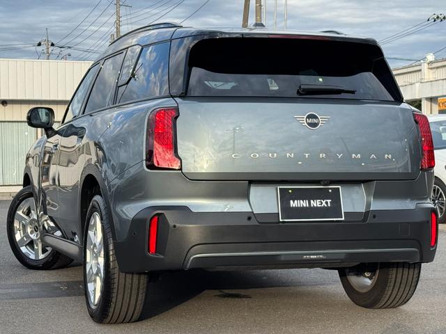 ＭＩＮＩ カントリーマンＣ　クラシック・トリム　Ｍパッケージ　ハーマンカードン　ヘッドアップＤ　ＡＣＣ　Ｄアシスト　タッチパネルナビ　全周囲カメラ　アップルカープレイ　１８ＡＷ　電動リヤゲート　電動シート　シートヒーター　ステアリングヒーター　禁煙（66枚目）