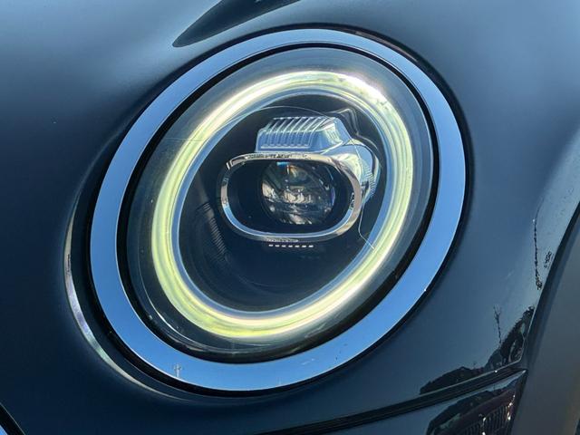 MINI クーパー デジタルPKG ペッパーPKG ヘッドアップD Dアシスト タッチパネルナビ リヤkメラ 15インチAW シートヒーター コンフォートアクセスLEDヘッドライト 1オーナー 禁煙車(8枚目)