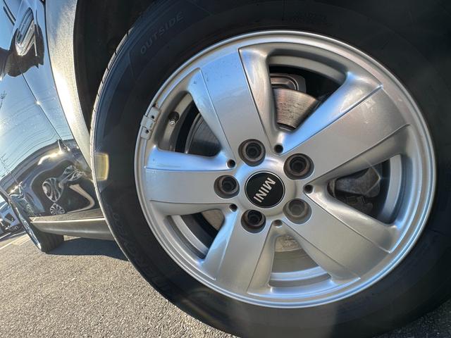 MINI クーパー デジタルPKG ペッパーPKG ヘッドアップD Dアシスト タッチパネルナビ リヤkメラ 15インチAW シートヒーター コンフォートアクセスLEDヘッドライト 1オーナー 禁煙車(10枚目)