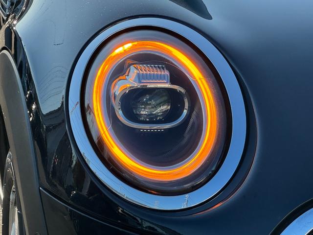 MINI クーパー デジタルPKG ペッパーPKG ヘッドアップD Dアシスト タッチパネルナビ リヤkメラ 15インチAW シートヒーター コンフォートアクセスLEDヘッドライト 1オーナー 禁煙車(13枚目)