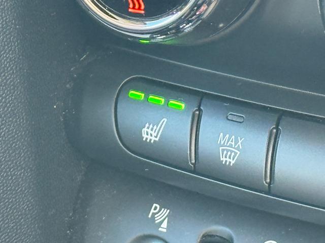 MINI クーパー デジタルPKG ペッパーPKG ヘッドアップD Dアシスト タッチパネルナビ リヤkメラ 15インチAW シートヒーター コンフォートアクセスLEDヘッドライト 1オーナー 禁煙車(20枚目)