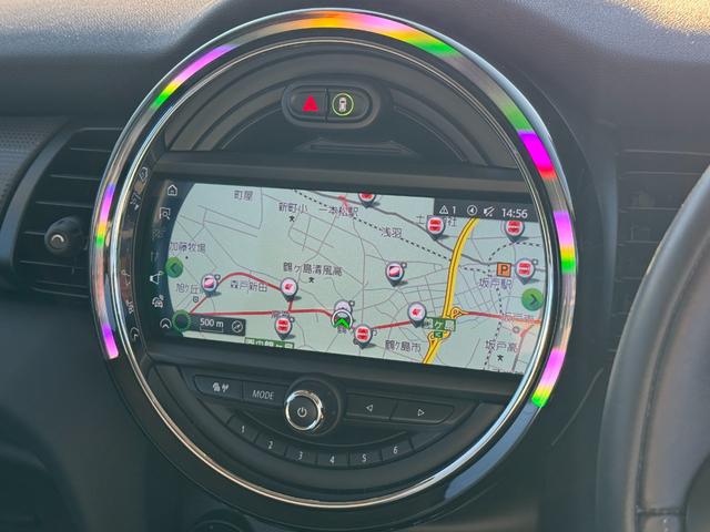 MINI クーパー デジタルPKG ペッパーPKG ヘッドアップD Dアシスト タッチパネルナビ リヤkメラ 15インチAW シートヒーター コンフォートアクセスLEDヘッドライト 1オーナー 禁煙車(23枚目)