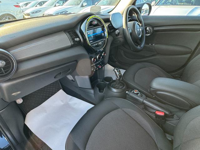 MINI クーパー デジタルPKG ペッパーPKG ヘッドアップD Dアシスト タッチパネルナビ リヤkメラ 15インチAW シートヒーター コンフォートアクセスLEDヘッドライト 1オーナー 禁煙車(34枚目)