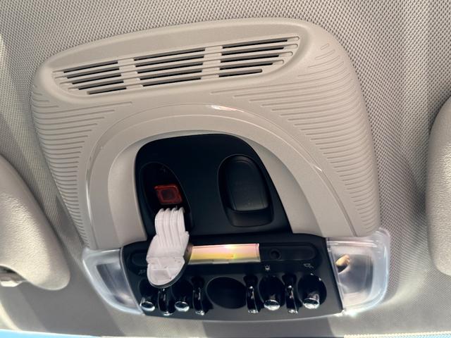 MINI クーパー デジタルPKG ペッパーPKG ヘッドアップD Dアシスト タッチパネルナビ リヤkメラ 15インチAW シートヒーター コンフォートアクセスLEDヘッドライト 1オーナー 禁煙車(47枚目)