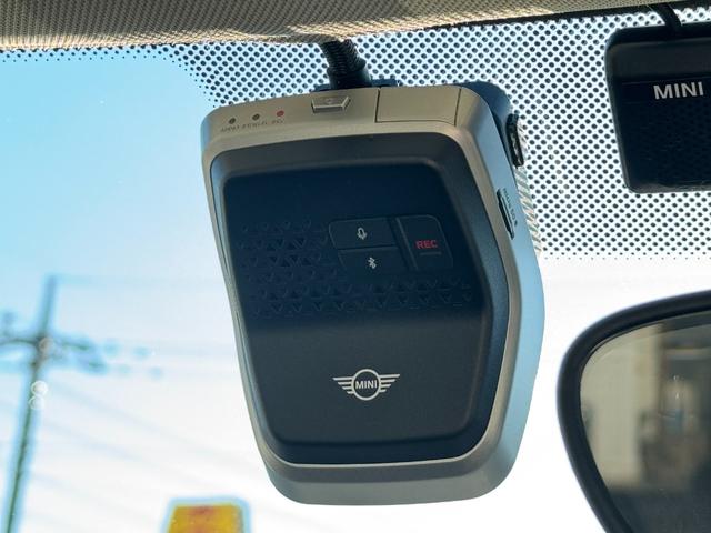 MINI クーパー デジタルPKG ペッパーPKG ヘッドアップD Dアシスト タッチパネルナビ リヤkメラ 15インチAW シートヒーター コンフォートアクセスLEDヘッドライト 1オーナー 禁煙車(48枚目)
