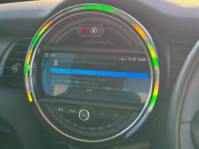 MINI クーパー デジタルPKG ペッパーPKG ヘッドアップD Dアシスト タッチパネルナビ リヤkメラ 15インチAW シートヒーター コンフォートアクセスLEDヘッドライト 1オーナー 禁煙車(49枚目)